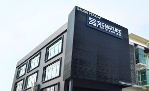 Signature Lifestyle Gallery JB Facade